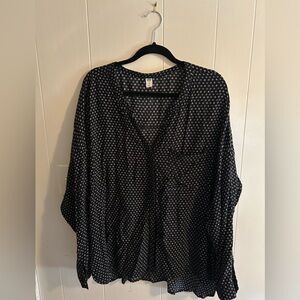 Old Navy Black Top with White Micro Floral Print
